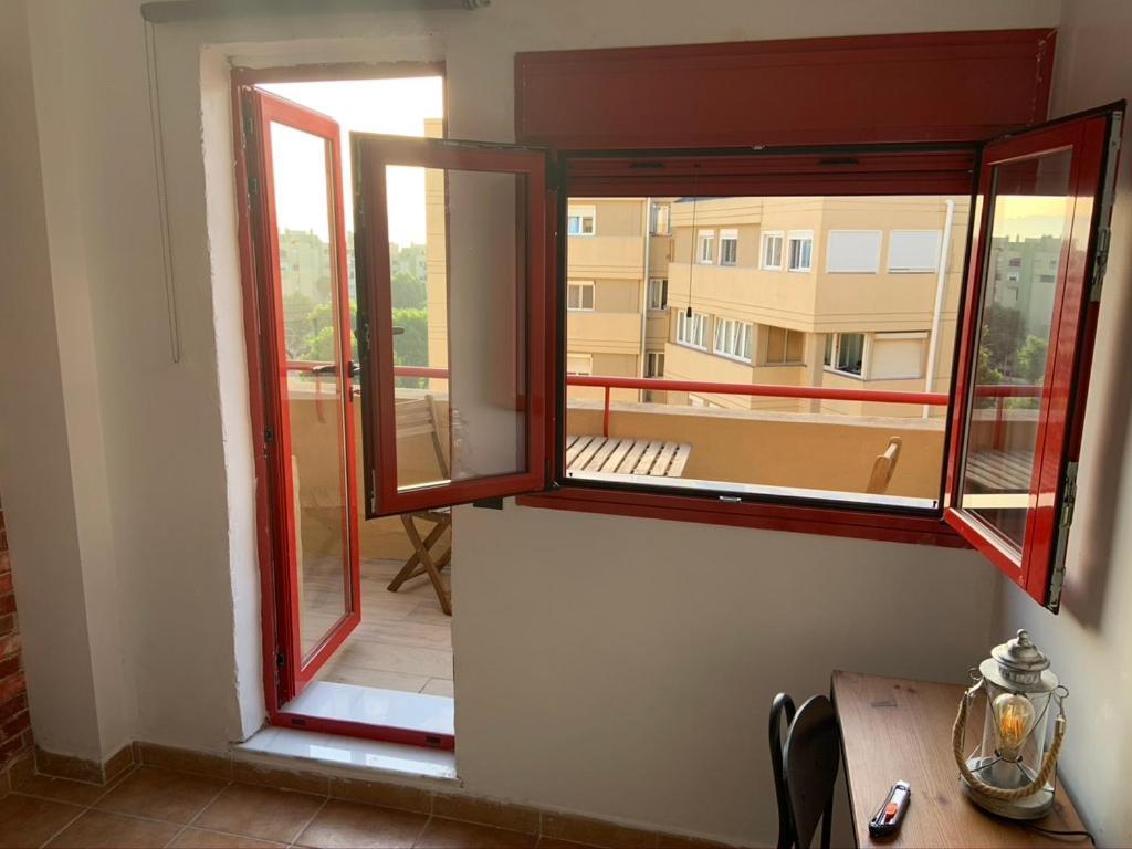 Room In A Shared Apartment Touching The Border :) La Línea de la Concepción 외부 사진