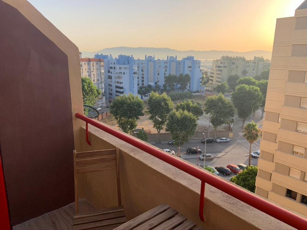 Room In A Shared Apartment Touching The Border :) La Línea de la Concepción 외부 사진