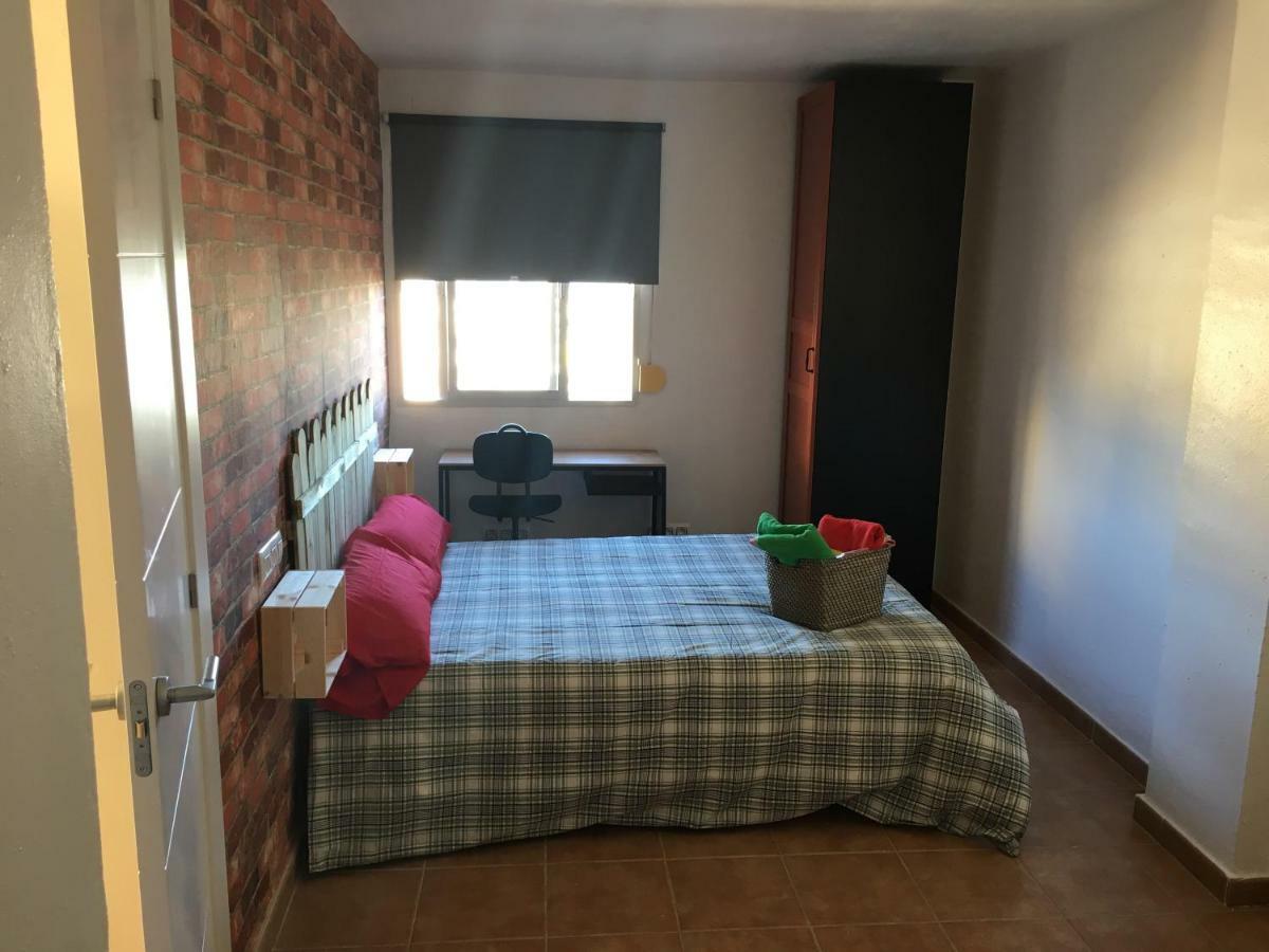Room In A Shared Apartment Touching The Border :) La Línea de la Concepción 외부 사진